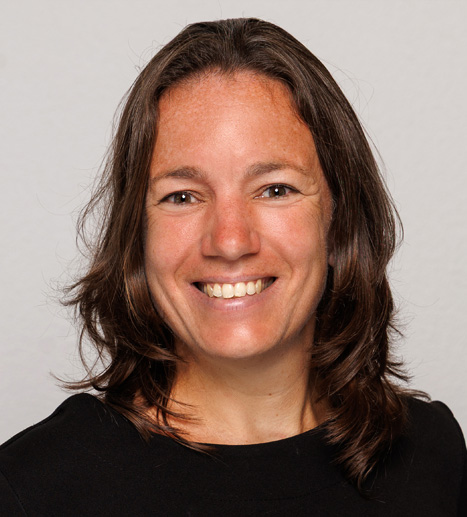 Portretfoto van Inge van den Hoogen